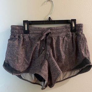 Lulu lemon hot toddy shorts with jaw string